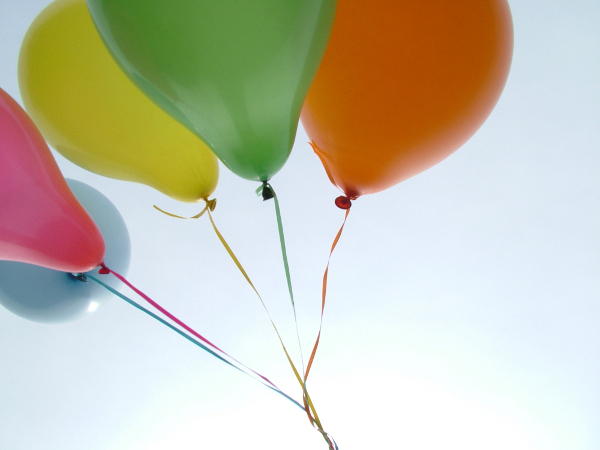 Балони и хелий – вълшебната комбинация за страхотно летене