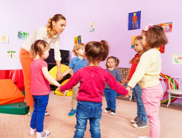 Почасови занимания за деца ще се предлагат допълнително в детските градини в столицата