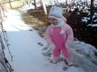 Това е първата среща на Маги Андонова със снега,...
