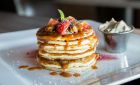 За интересна вкусна и здравословна закуска си направете бананово-овесени палачинки