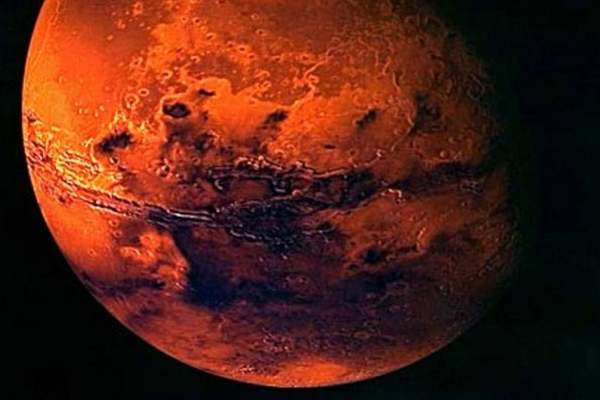 Марс е бил ударен от гигантска мълния