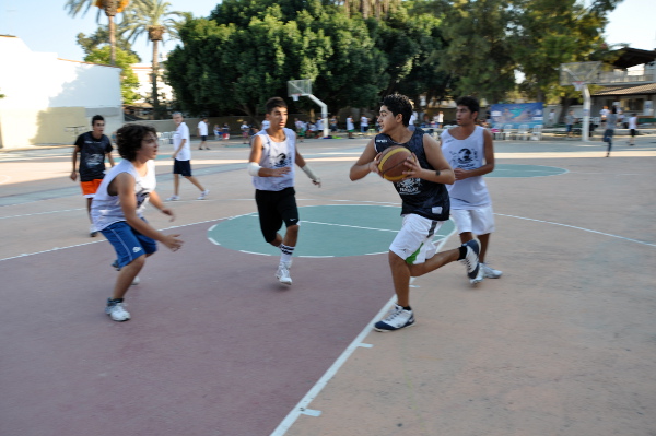 Баскетболът е полезен, приятен и интересен спорт