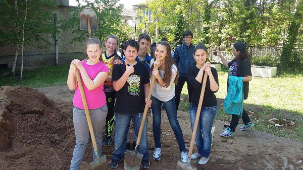 Деца от кърджалийско училище обявиха началото на зелена революция в града