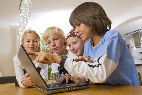 Повече от 90% от българските деца ползват интернет всеки ден