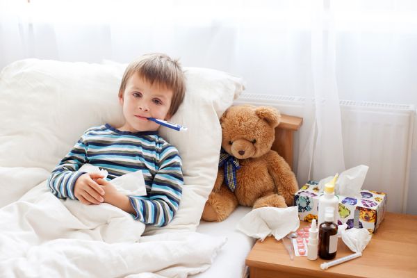 Да свалим температурата на детето без излишни лекарства