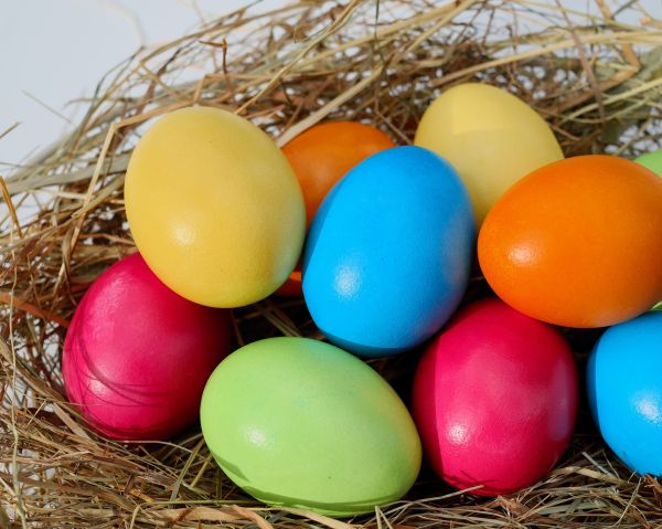 Защо боядисваме яйца на Великден – няколко интересни легенди