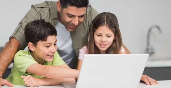 Децата и приложенията в интернет: най-важните неща, които родителите трябва да имат предвид