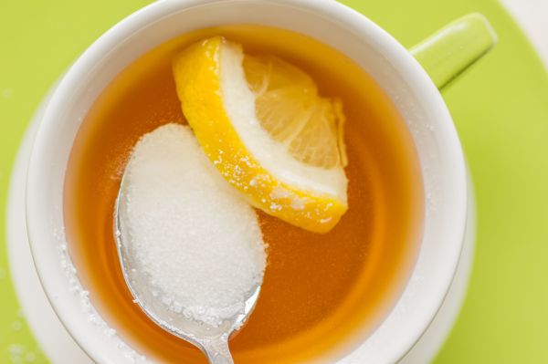 Чудили ли сте се какво точно става със захарта, когато се разтвори?