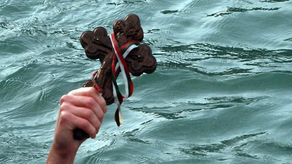 Дванайсетгодишно момче спаси кръста в морето край Дуранкулак