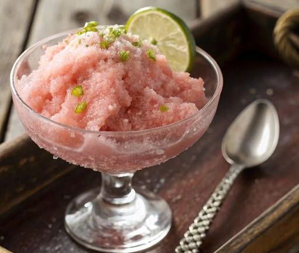 Освежаващо, вкусно и различно – направете си динена гранита