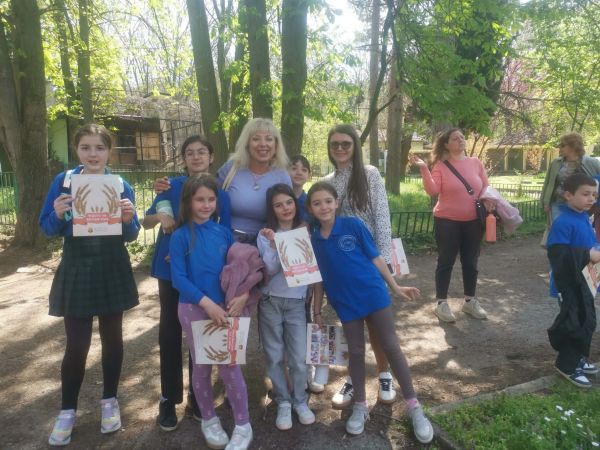 „Приказки за добри сърца“ се завръщат в Зоопарк Ловеч: урок по милост, който превръща животните в приятели „Приказки за добри сърца“ се завръщат в Зоопарк Ловеч: урок по милост, който превръща животните в приятели