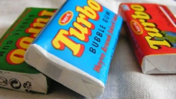 Картинки от култовите дъвки „Турбо“ може да ви спечелят 12 хил. евро Картинки от култовите дъвки „Турбо“ може да ви спечелят 12 хил. евро